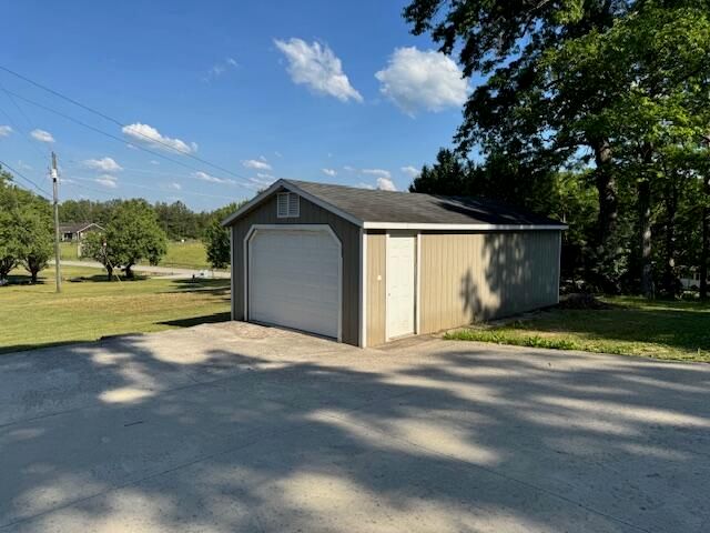 2831 Williamsburg Street, Whitley City, KY 42653