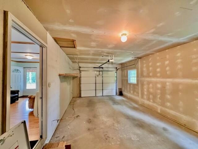 2831 Williamsburg Street, Whitley City, KY 42653