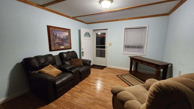 2831 Williamsburg Street, Whitley City, KY 42653