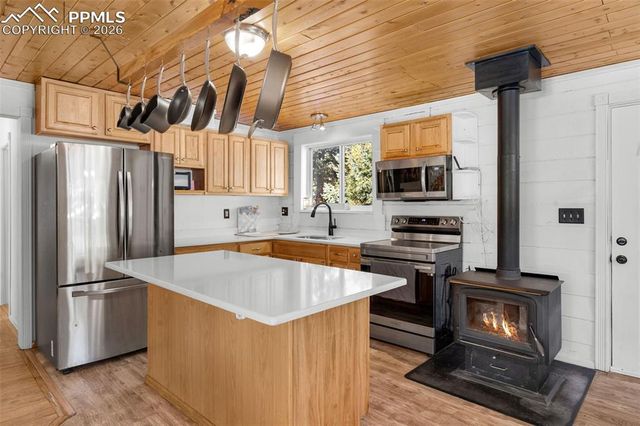 1276 Pinewood Road, Florissant, CO 80816