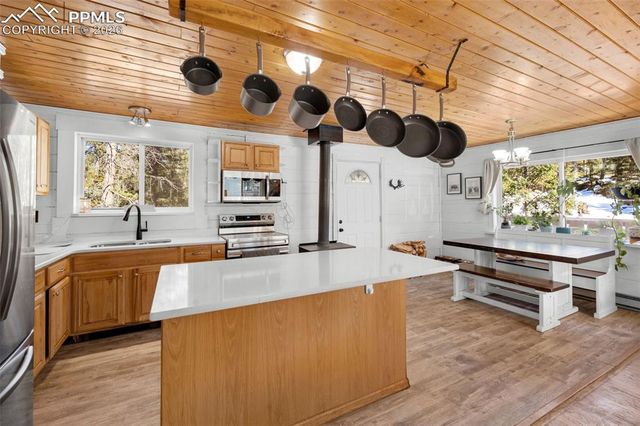 1276 Pinewood Road, Florissant, CO 80816