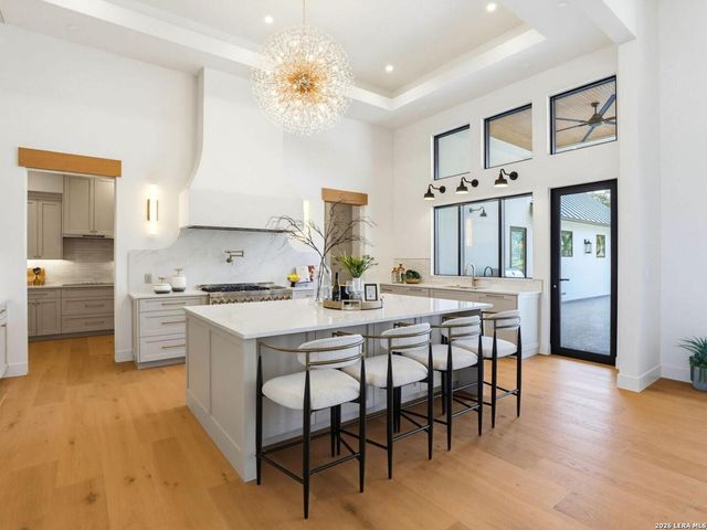 11221 Ensor, Boerne, TX 78006