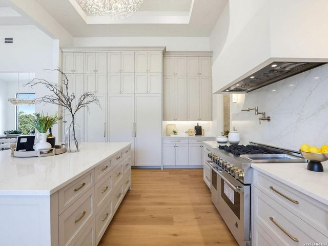 11221 Ensor, Boerne, TX 78006
