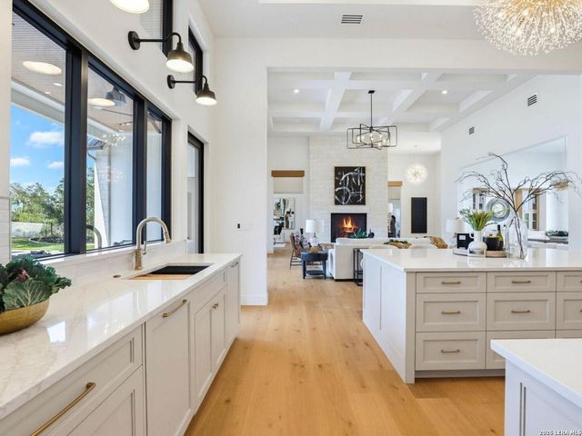 11221 Ensor, Boerne, TX 78006