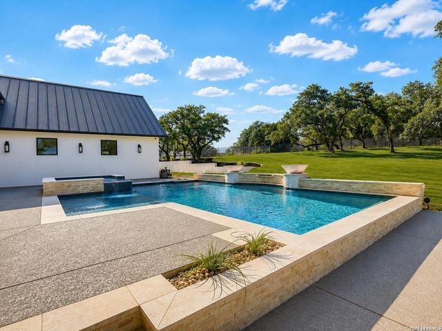 11221 Ensor, Boerne, TX 78006