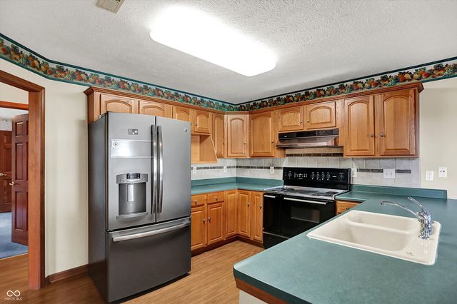 1781 Stonewall Circle, Greenfield, IN 46140