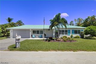 131 Egret ST, Fort Myers Beach, FL 33931