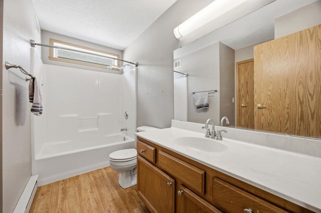 1903 58 Avenue S, Fargo, ND 58104