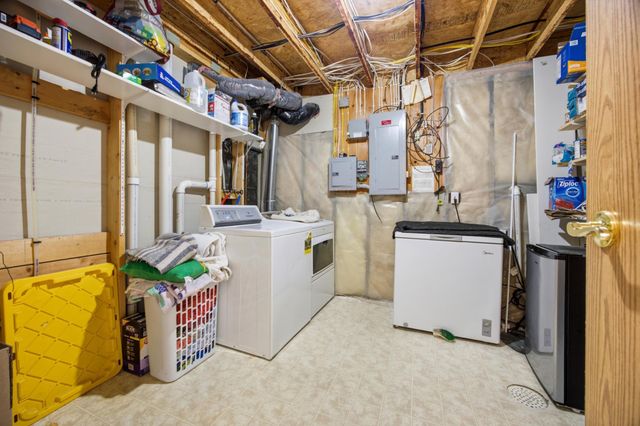 1903 58 Avenue S, Fargo, ND 58104