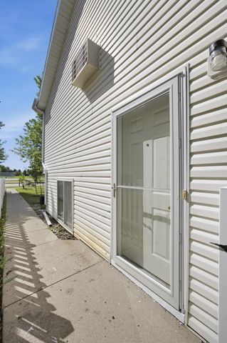 1903 58 Avenue S, Fargo, ND 58104