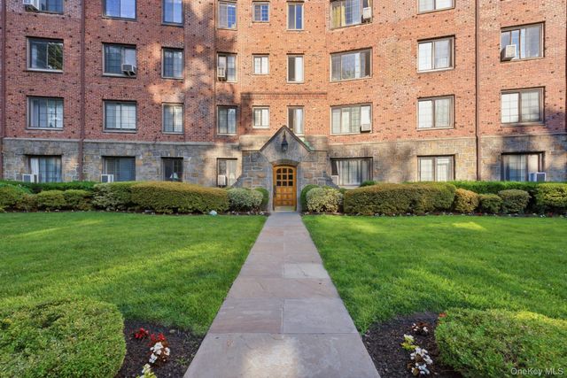 914 Wynnewood Road LL1, Pelham, NY 10803