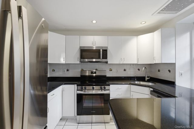 914 Wynnewood Road LL1, Pelham, NY 10803