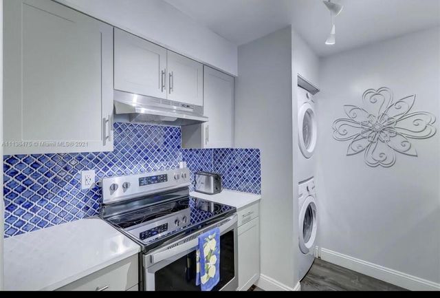 1350 SE 3rd Avenue 211, Dania Beach, FL 33004