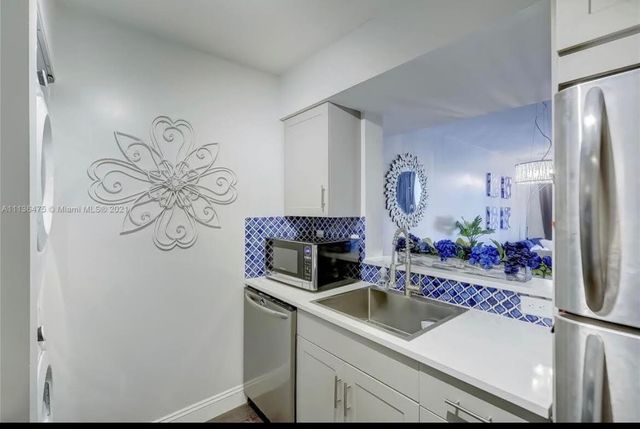 1350 SE 3rd Avenue 211, Dania Beach, FL 33004