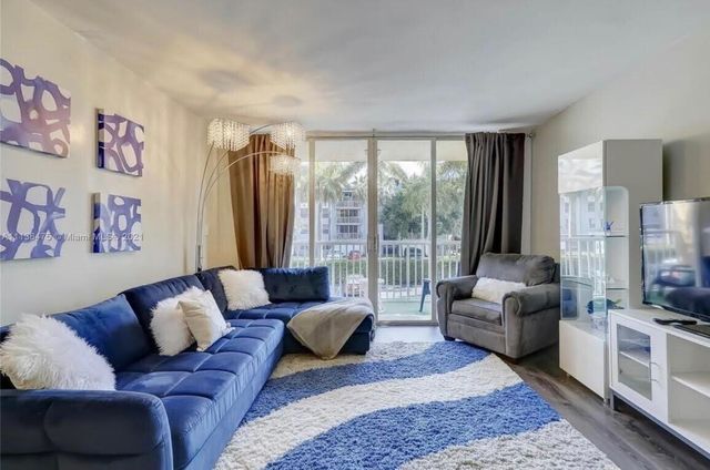 1350 SE 3rd Avenue 211, Dania Beach, FL 33004