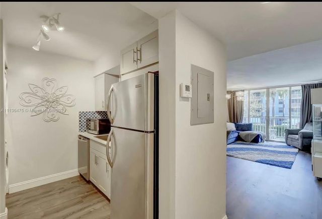 1350 SE 3rd Avenue 211, Dania Beach, FL 33004