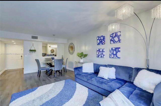 1350 SE 3rd Avenue 211, Dania Beach, FL 33004