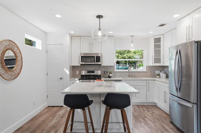 1317 Corona DR, Austin, TX 78723