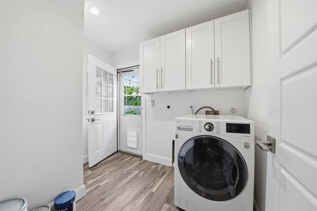 1317 Corona DR, Austin, TX 78723