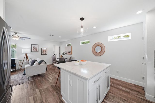 1317 Corona DR, Austin, TX 78723