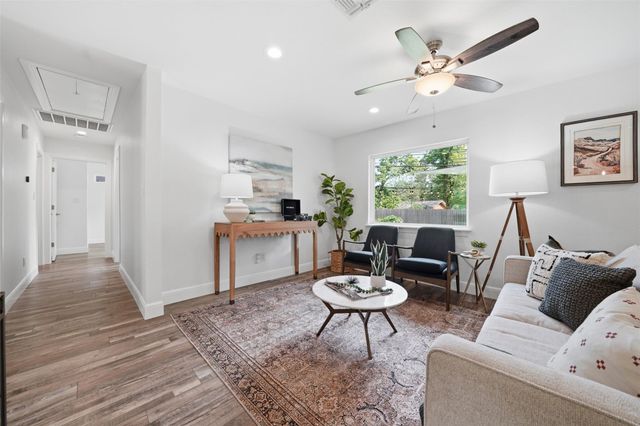 1317 Corona DR, Austin, TX 78723