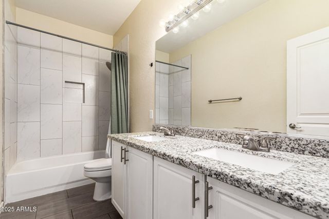 6804 W LONE CACTUS Drive, Glendale, AZ 85308