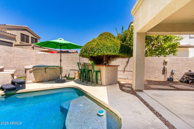 6804 W LONE CACTUS Drive, Glendale, AZ 85308