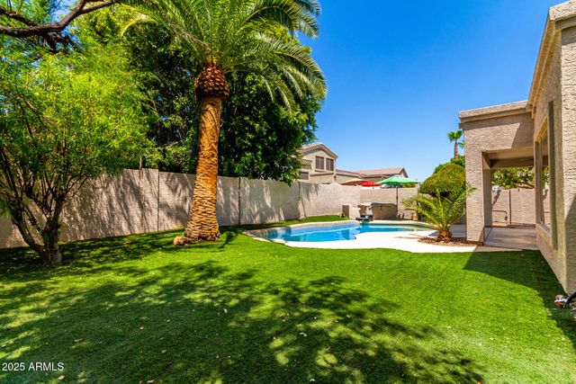 6804 W LONE CACTUS Drive, Glendale, AZ 85308