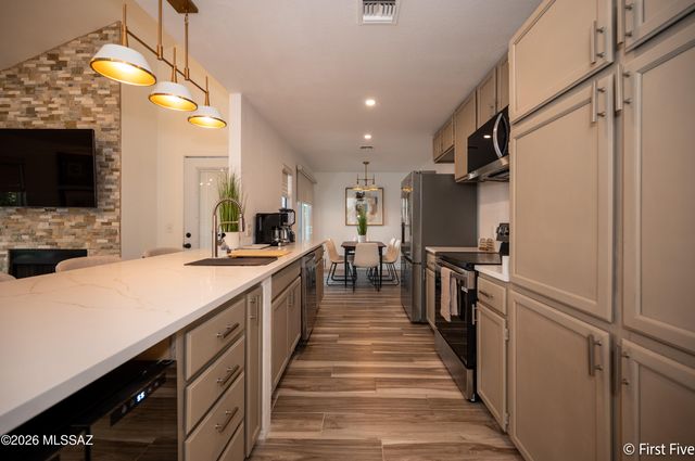 3210 E Calle de la Punta Apt 6, Tucson, AZ 85718