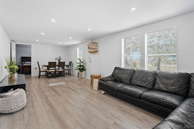 3301 Stobtown, Ardmore, OK 73401