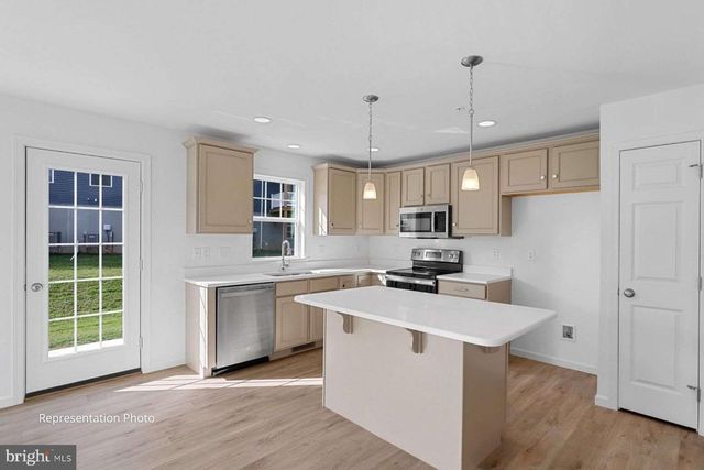 585 SWEET HONEY LN, Mechanicsburg, PA 17055