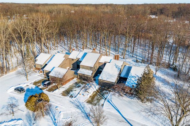 9422 Hawthorne Glen Drive, Grosse Ile Township, MI 48138