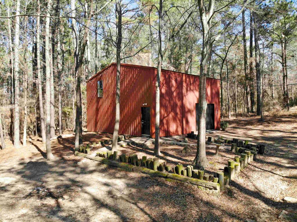 2026 East Lake, Gladewater, TX 75647