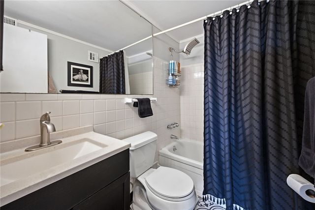 53 Highland Rd 401, Bethel Park, PA 15102