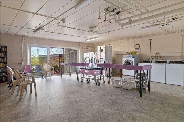 53 Highland Rd 401, Bethel Park, PA 15102