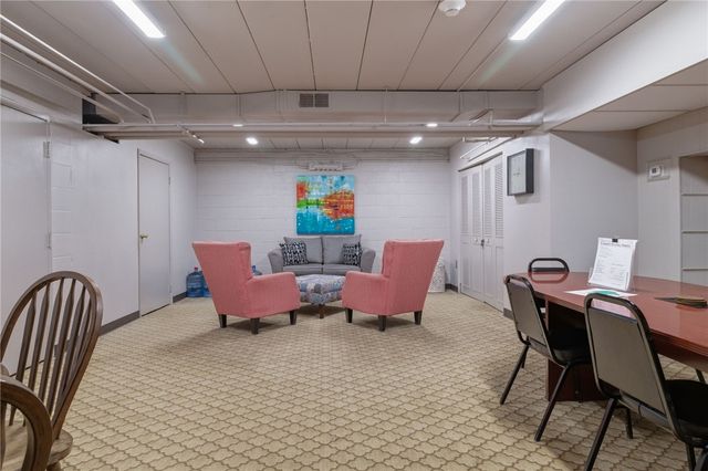 53 Highland Rd 401, Bethel Park, PA 15102