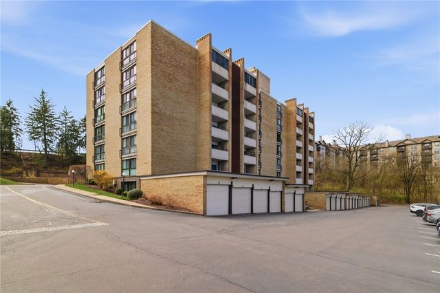 53 Highland Rd 401, Bethel Park, PA 15102