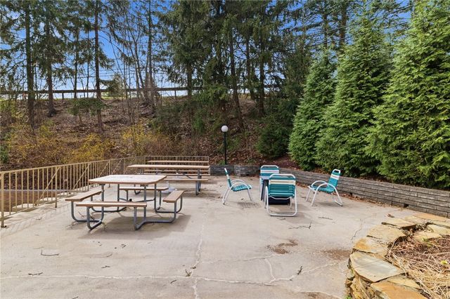 53 Highland Rd 401, Bethel Park, PA 15102