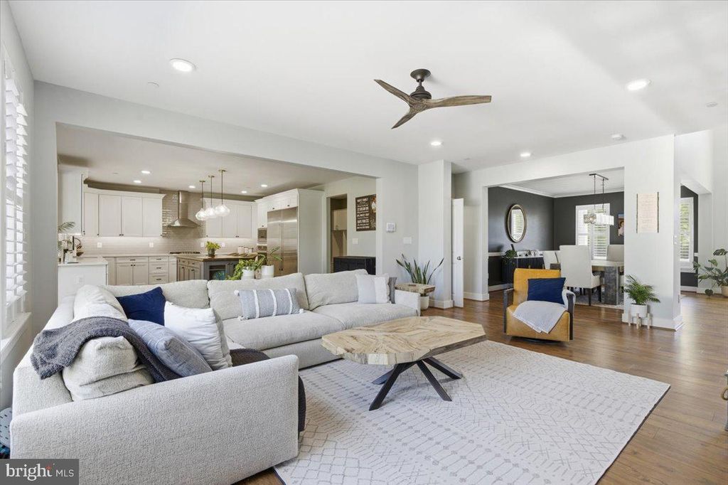 Image 12 of property listing at 402 RUYSCH LN, Gambrills, MD 21054