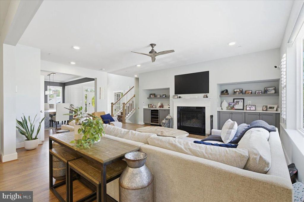 Image 13 of property listing at 402 RUYSCH LN, Gambrills, MD 21054