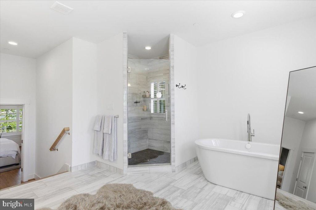Image 35 of property listing at 402 RUYSCH LN, Gambrills, MD 21054