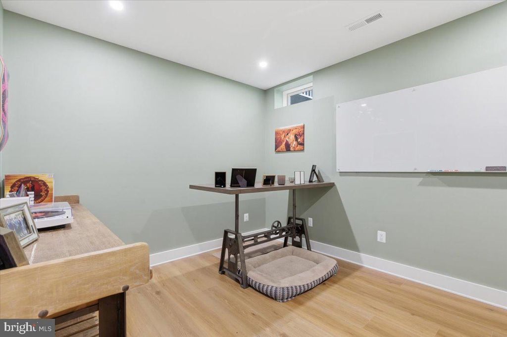 Image 51 of property listing at 402 RUYSCH LN, Gambrills, MD 21054
