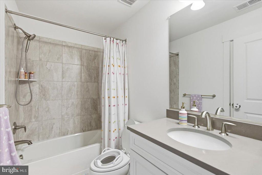 Image 53 of property listing at 402 RUYSCH LN, Gambrills, MD 21054