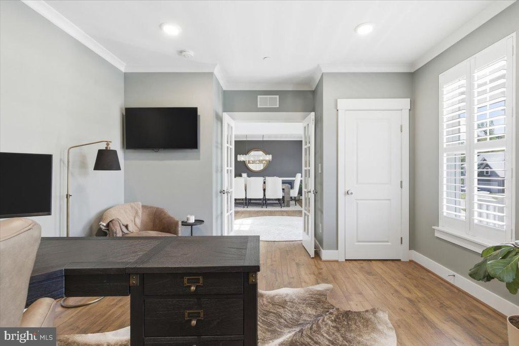 Image 7 of property listing at 402 RUYSCH LN, Gambrills, MD 21054