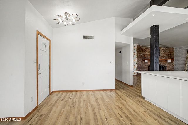 306 W CAMINO Vista, Phoenix, AZ 85021