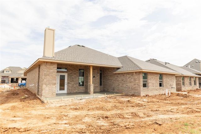 9208 NW 86th Street, Yukon, OK 73099