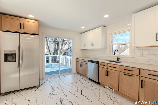 4 Robins Square East, Norwalk, CT 06854