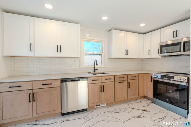 4 Robins Square East, Norwalk, CT 06854