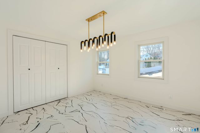 4 Robins Square East, Norwalk, CT 06854