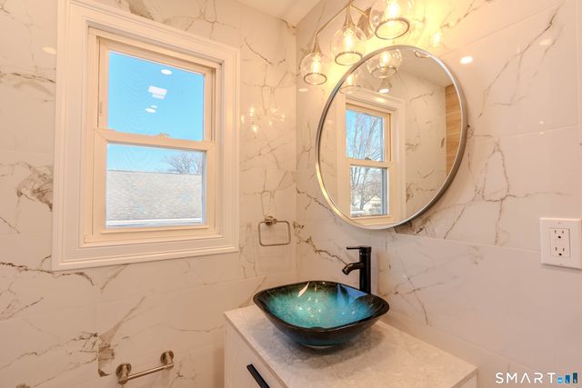 4 Robins Square East, Norwalk, CT 06854